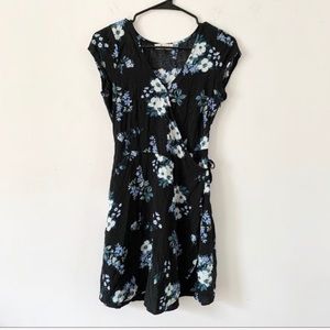 Hollister floral wrap dress Clearance